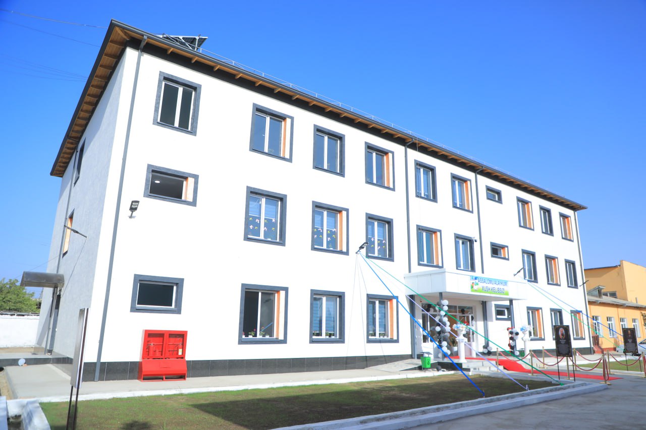 &quot;Билимлар куни&quot;да Тўрақўрғон туманида бирйўла иккита мактаб замонавий қиёфада фойдаланишга топширилди